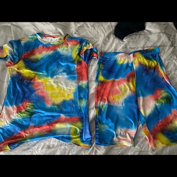 2 piece Tye dye short set. - Picture 2 of 2